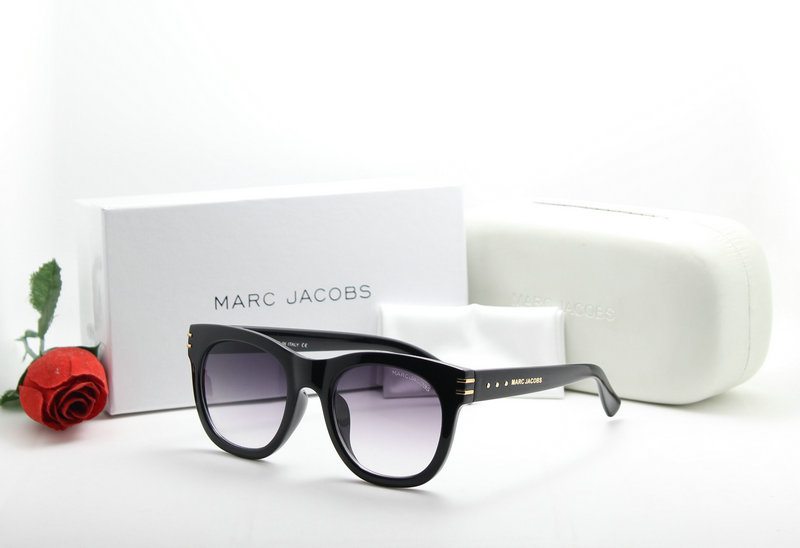 MarcJacobs Sunglasses AAA-066