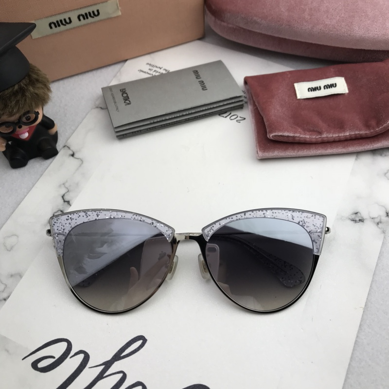 Miu Miu Sunglasses AAAA-379