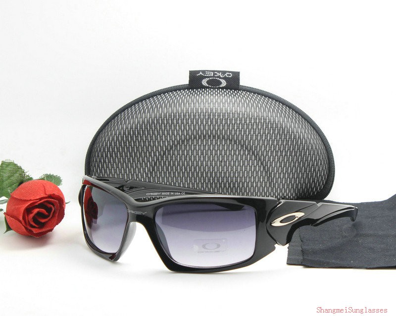 Oakley Sunglasses AAA-821