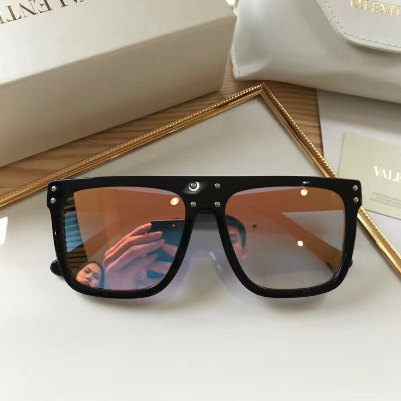 V Sunglasses AAAA-022
