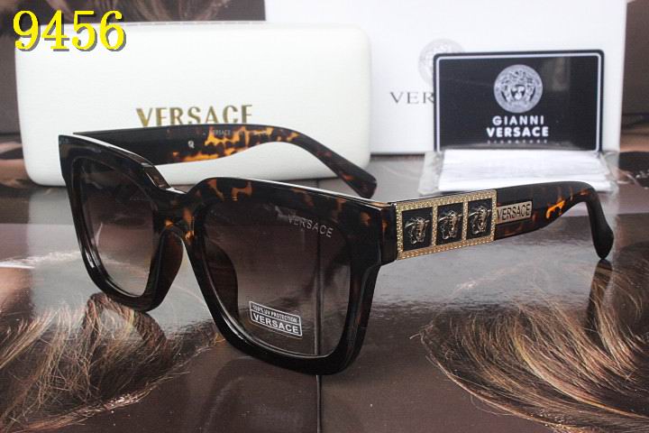 V Sunglasses AAA-243