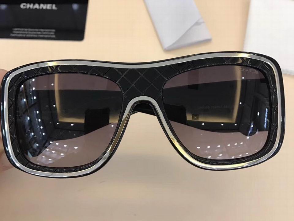 CHNL Sunglasses AAAA-1424