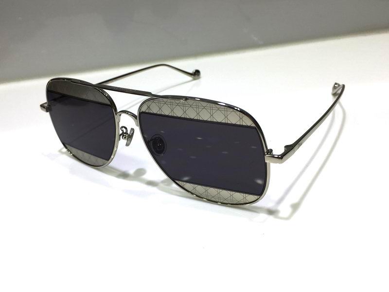 Dior Sunglasses AAAA-1420