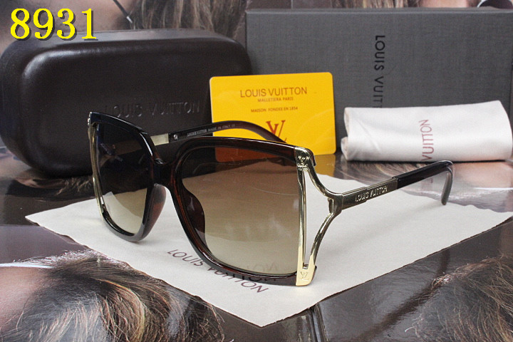 LV Sunglasses AAA-043