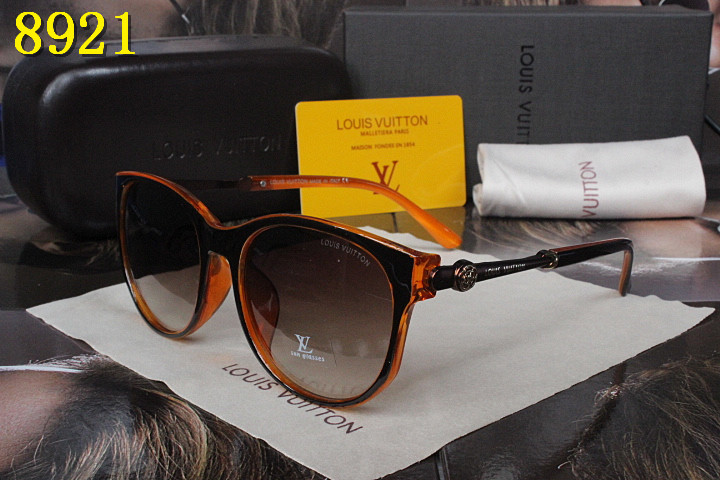 LV Sunglasses AAA-092