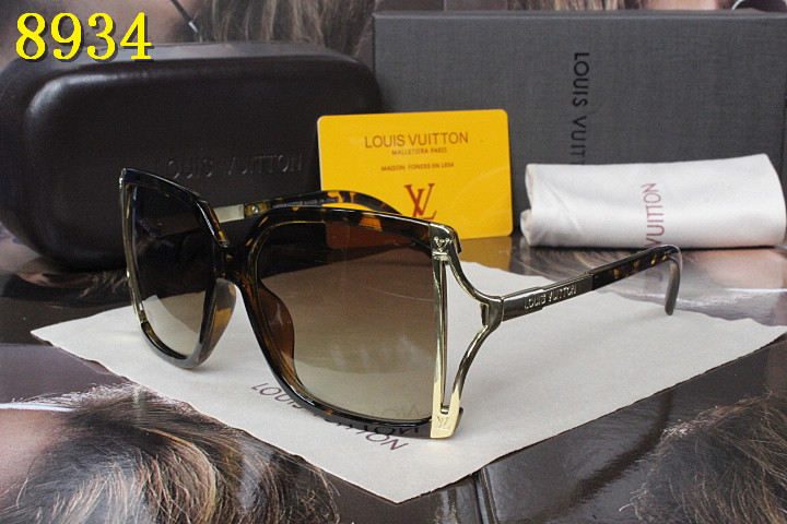 LV Sunglasses AAA-128