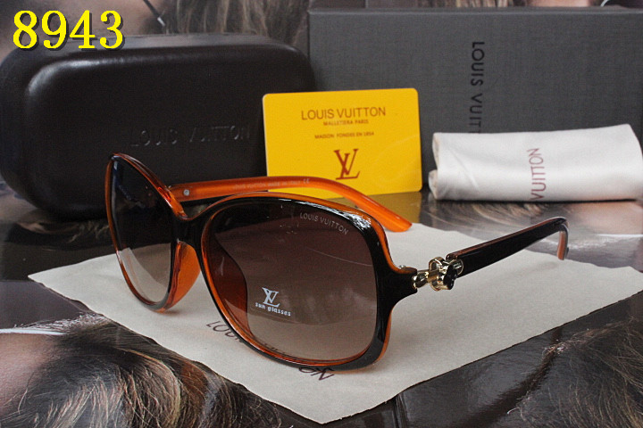 LV Sunglasses AAA-136