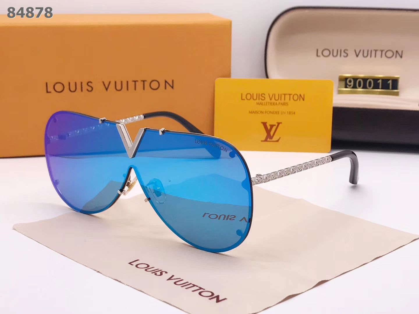 LV Sunglasses AAA-230