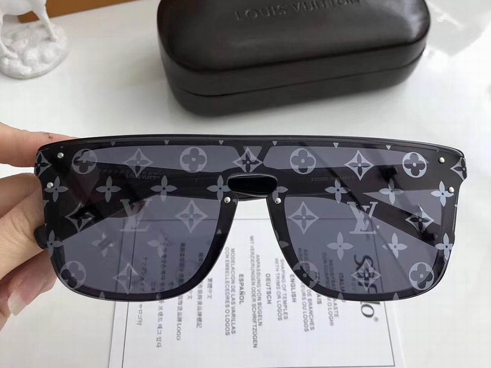 LV Sunglasses AAAA-723