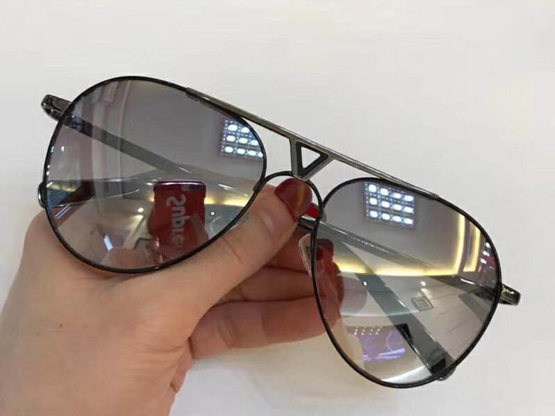 LV Sunglasses AAAA-733