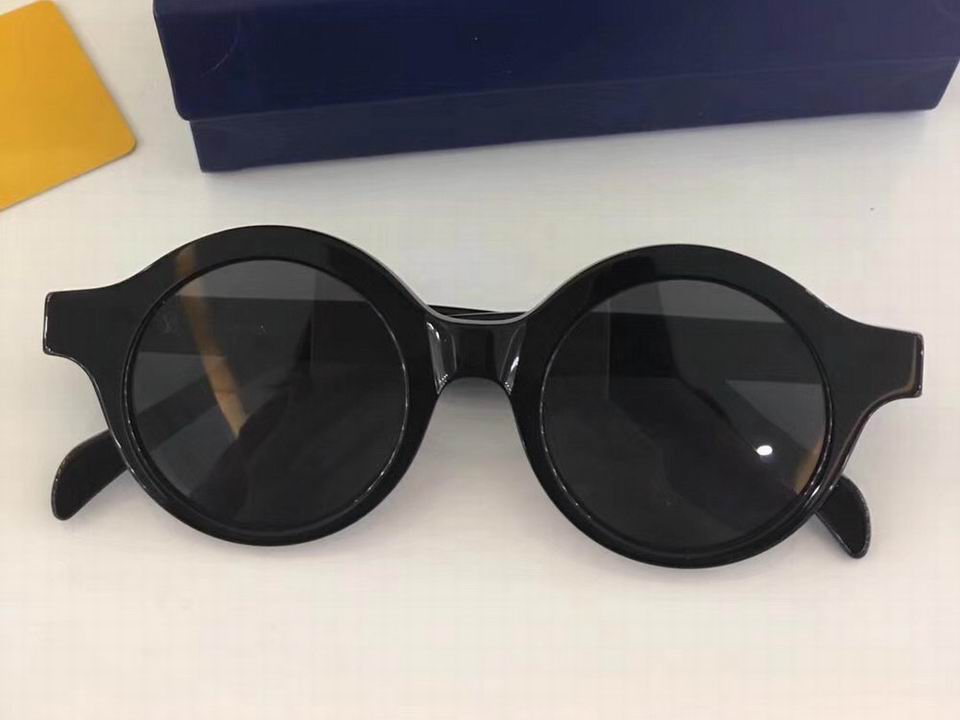 LV Sunglasses AAAA-901