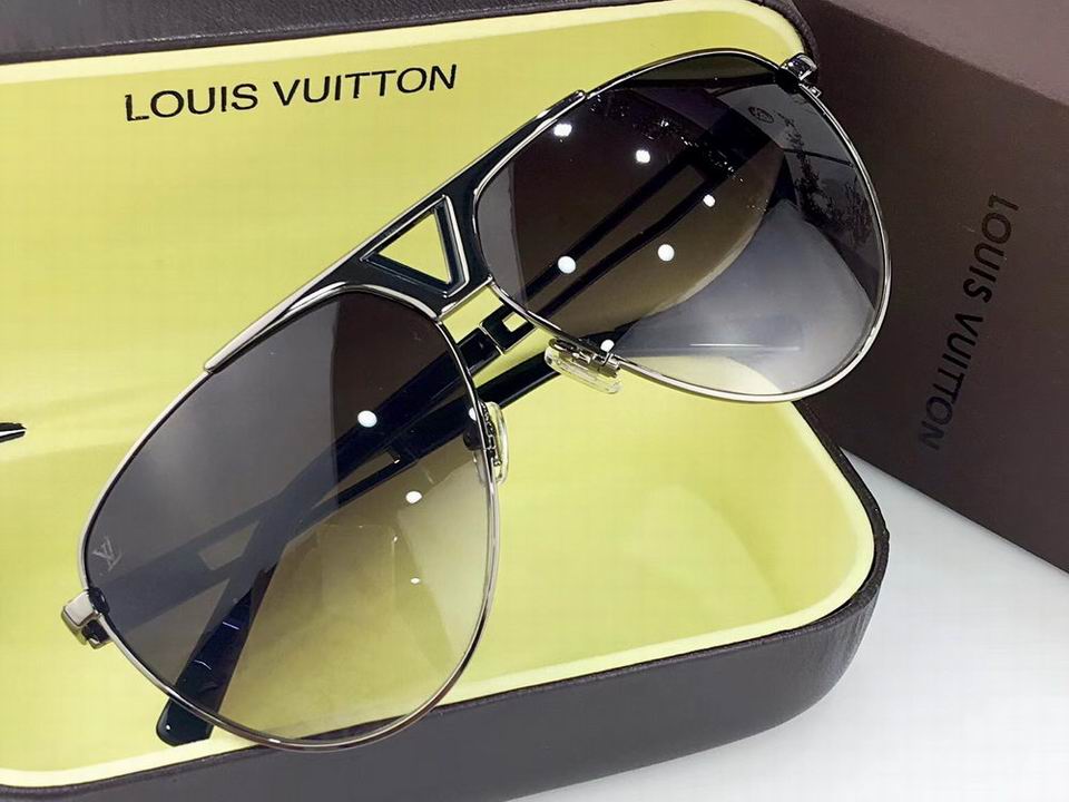 LV Sunglasses AAAA-918