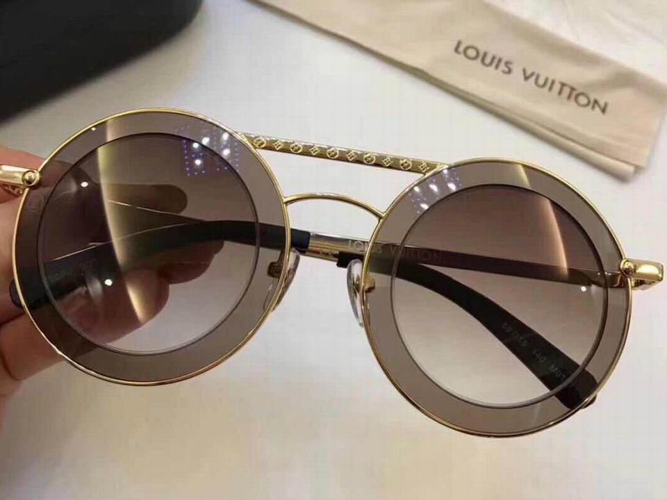 LV Sunglasses AAAA-920