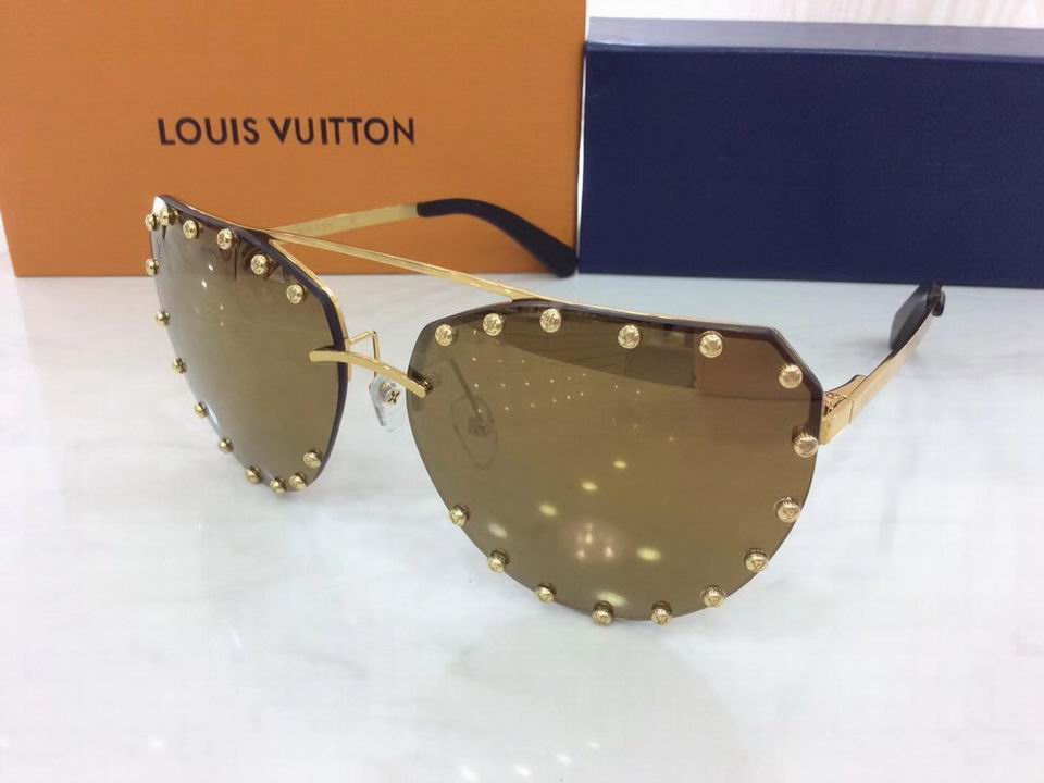 LV Sunglasses AAAA-978