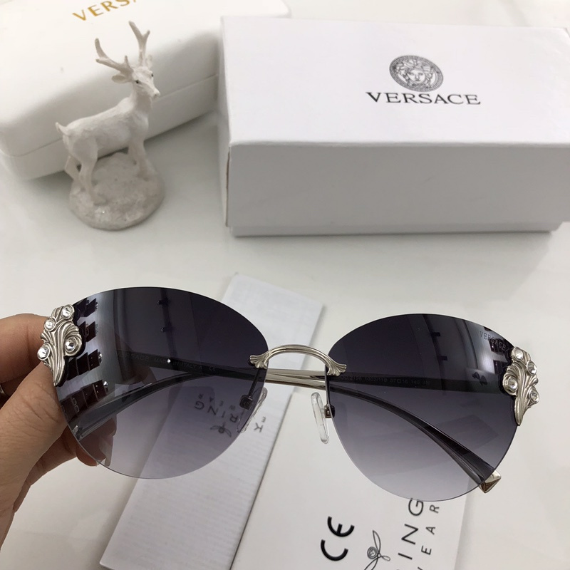V Sunglasses AAAA-039