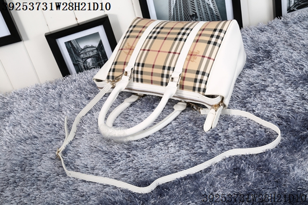 Burberry Handbags AAA-002