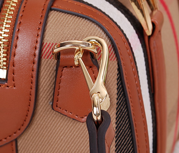 Burberry Handbags AAA-021