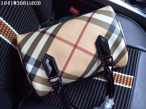 Burberry Handbags AAA-031