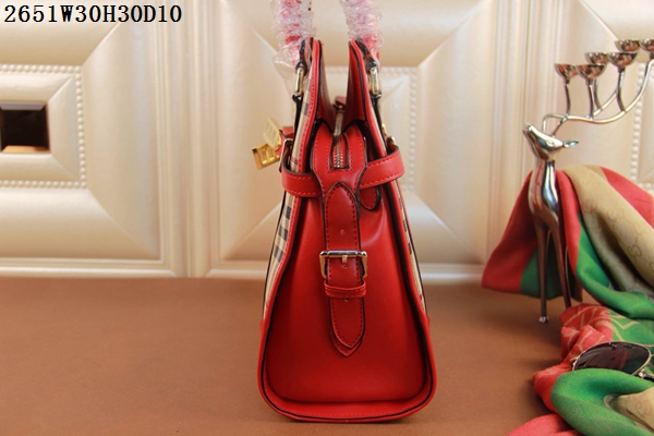 Burberry Handbags AAA-061