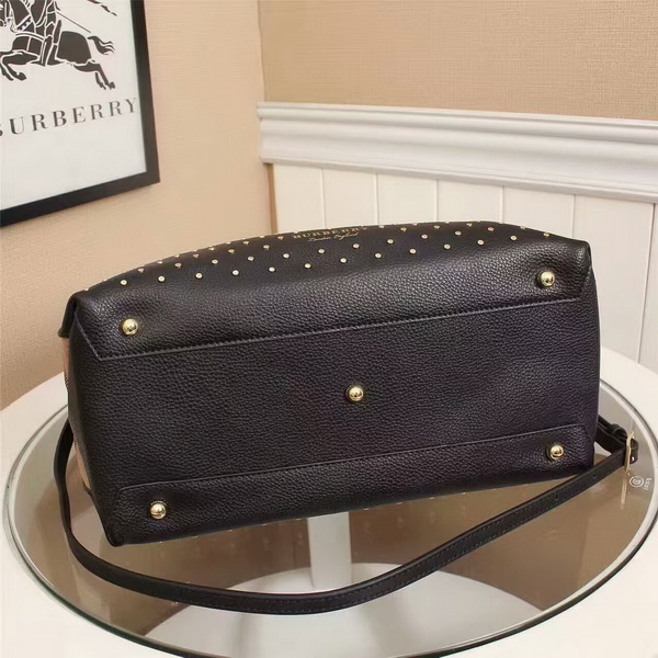 Burberry Handbags AAA-092