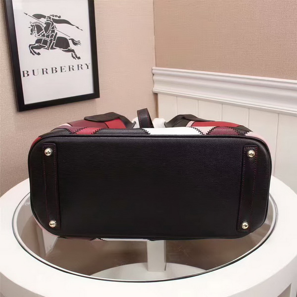 Burberry Handbags AAA-102