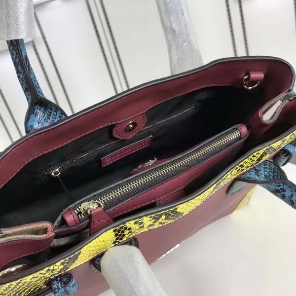 Burberry Handbags AAA-108