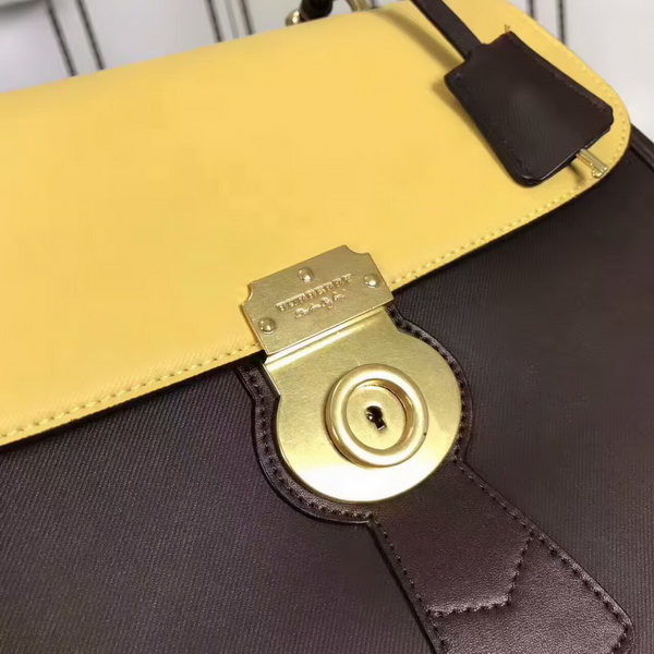 Burberry Handbags AAA-120
