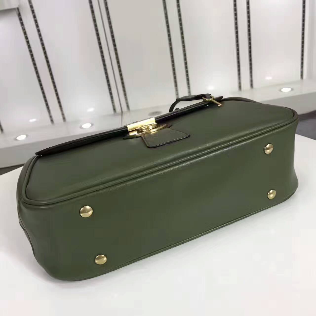 Burberry Handbags AAA-122