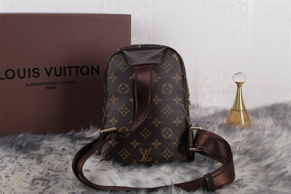 LV Backpack 1:1 Quality-001