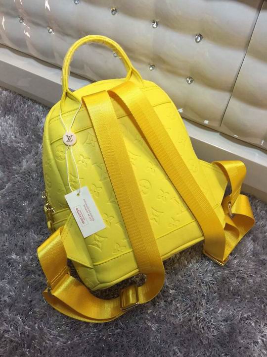 LV Backpack 1:1 Quality-011