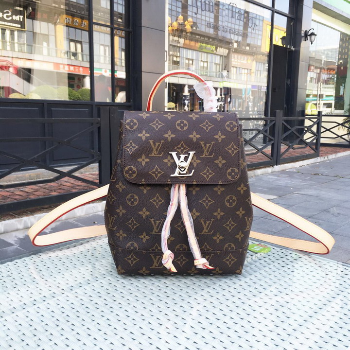 LV Backpack 1:1 Quality-077