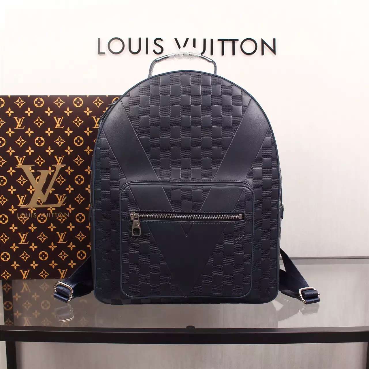 LV Backpack 1:1 Quality-082