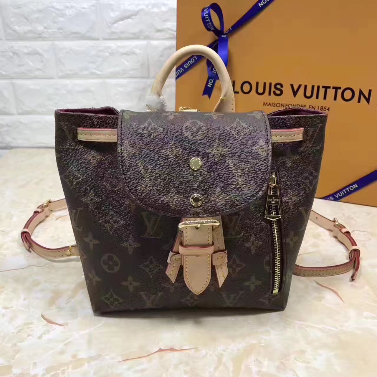 LV Backpack 1:1 Quality-119