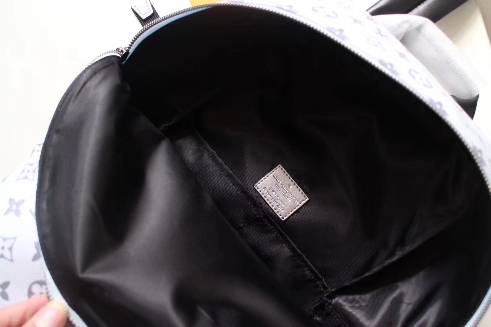 LV Backpack 1:1 Quality-131