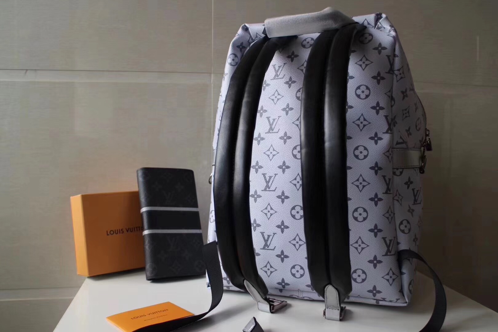 LV Backpack 1:1 Quality-131