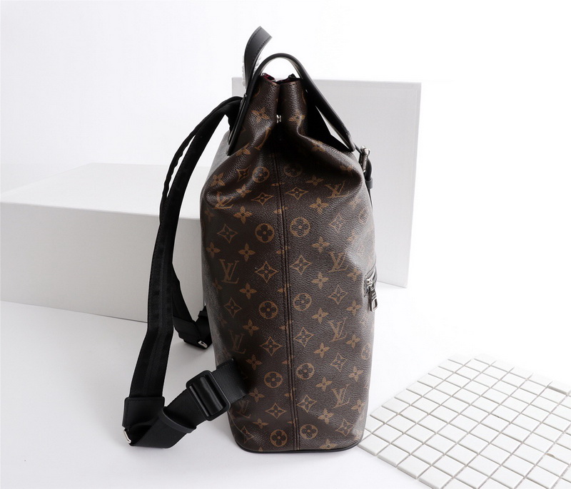 LV Backpack 1;1 Quality-139