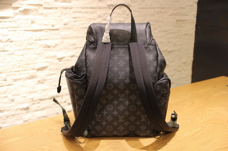LV Backpack 1;1 Quality-140