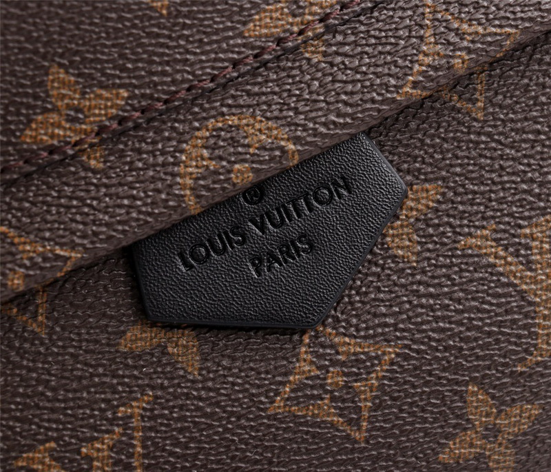LV Backpack 1;1 Quality-145