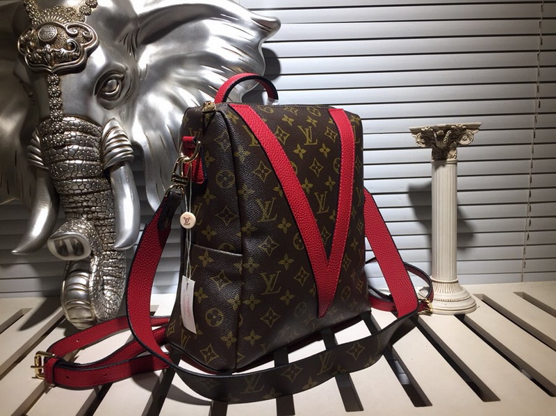 LV Backpack 1;1 Quality-150