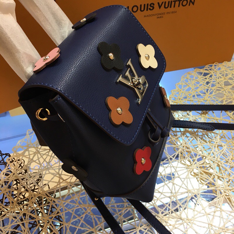 LV Backpack 1;1 Quality-155