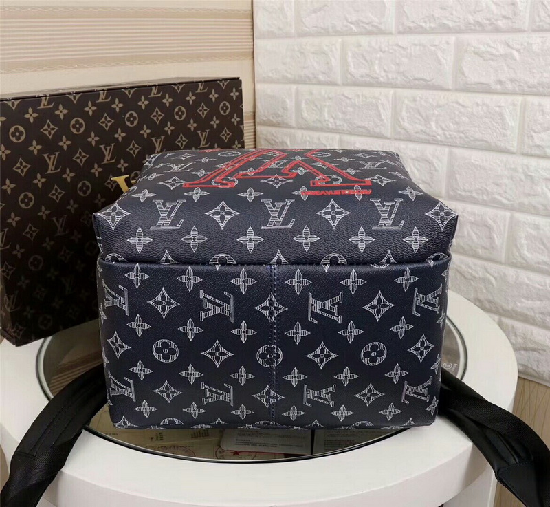 LV Backpack 1;1 Quality-158