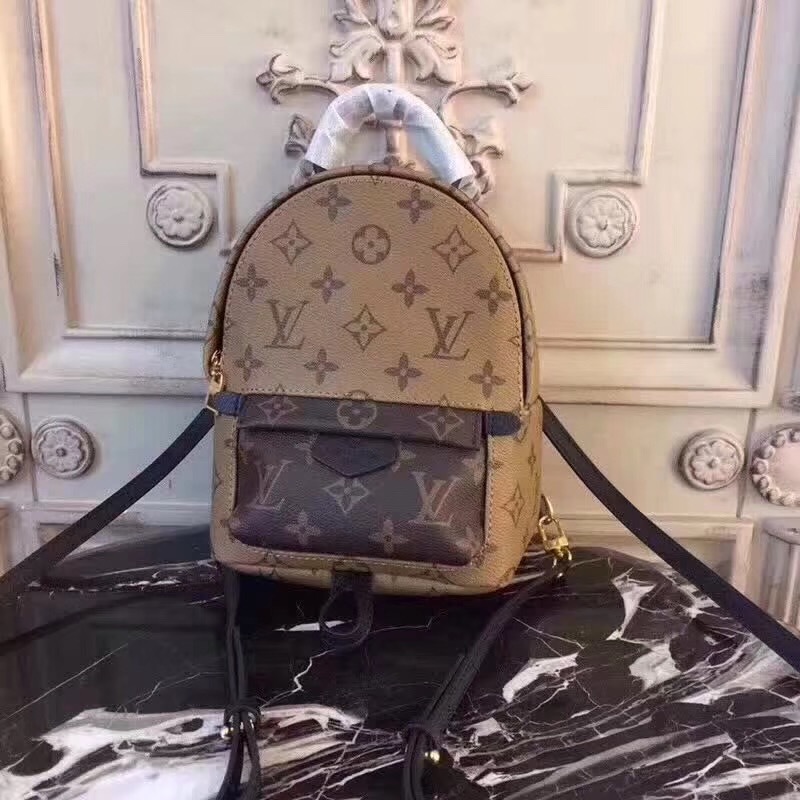 LV Backpack 1;1 Quality-178