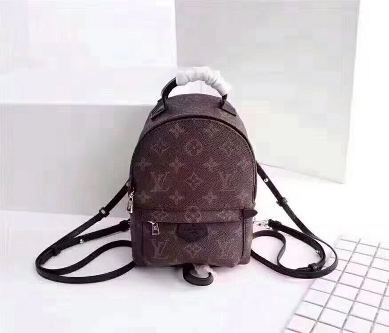 LV Backpack 1;1 Quality-179