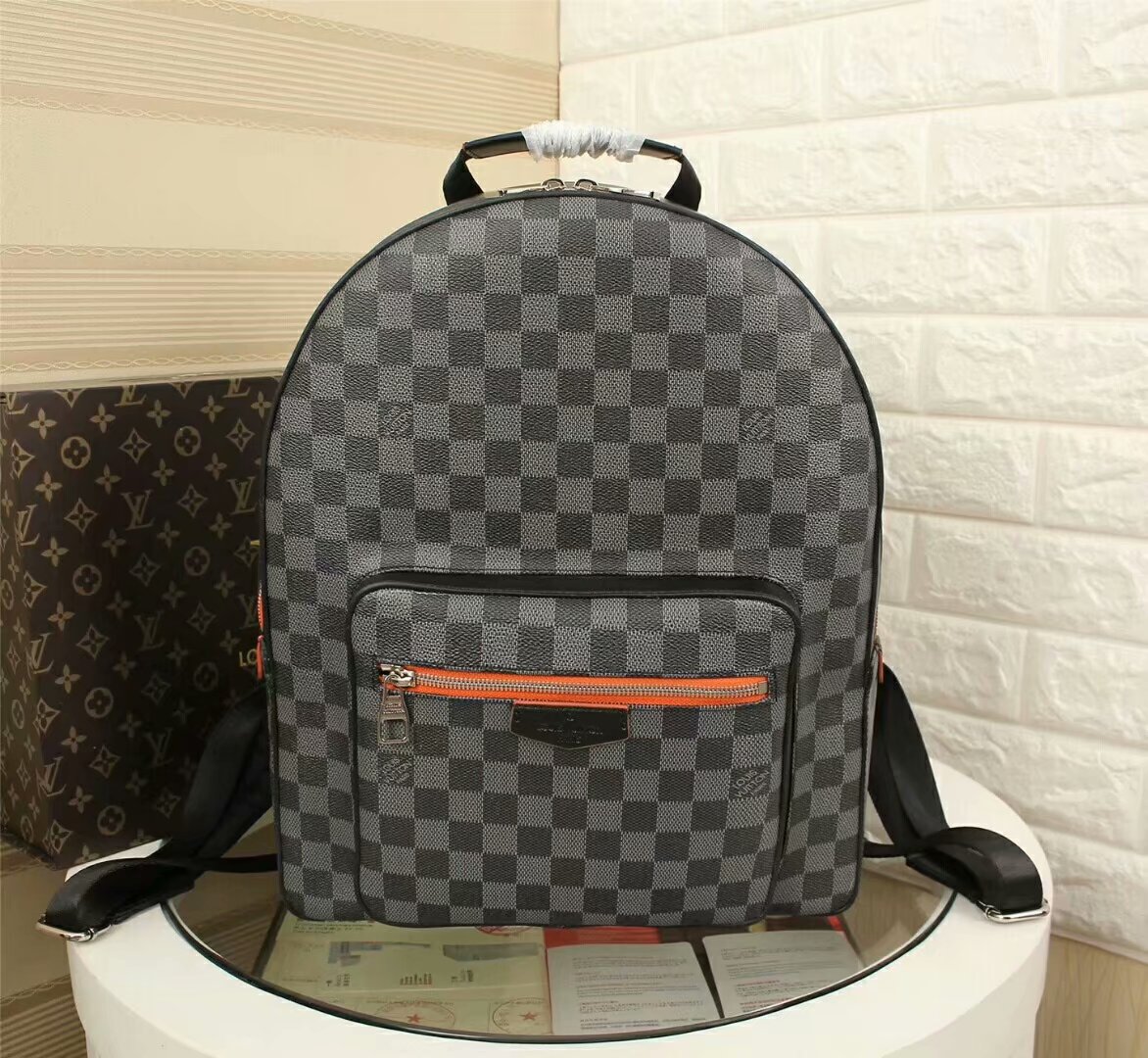 LV Backpack 1;1 Quality-201