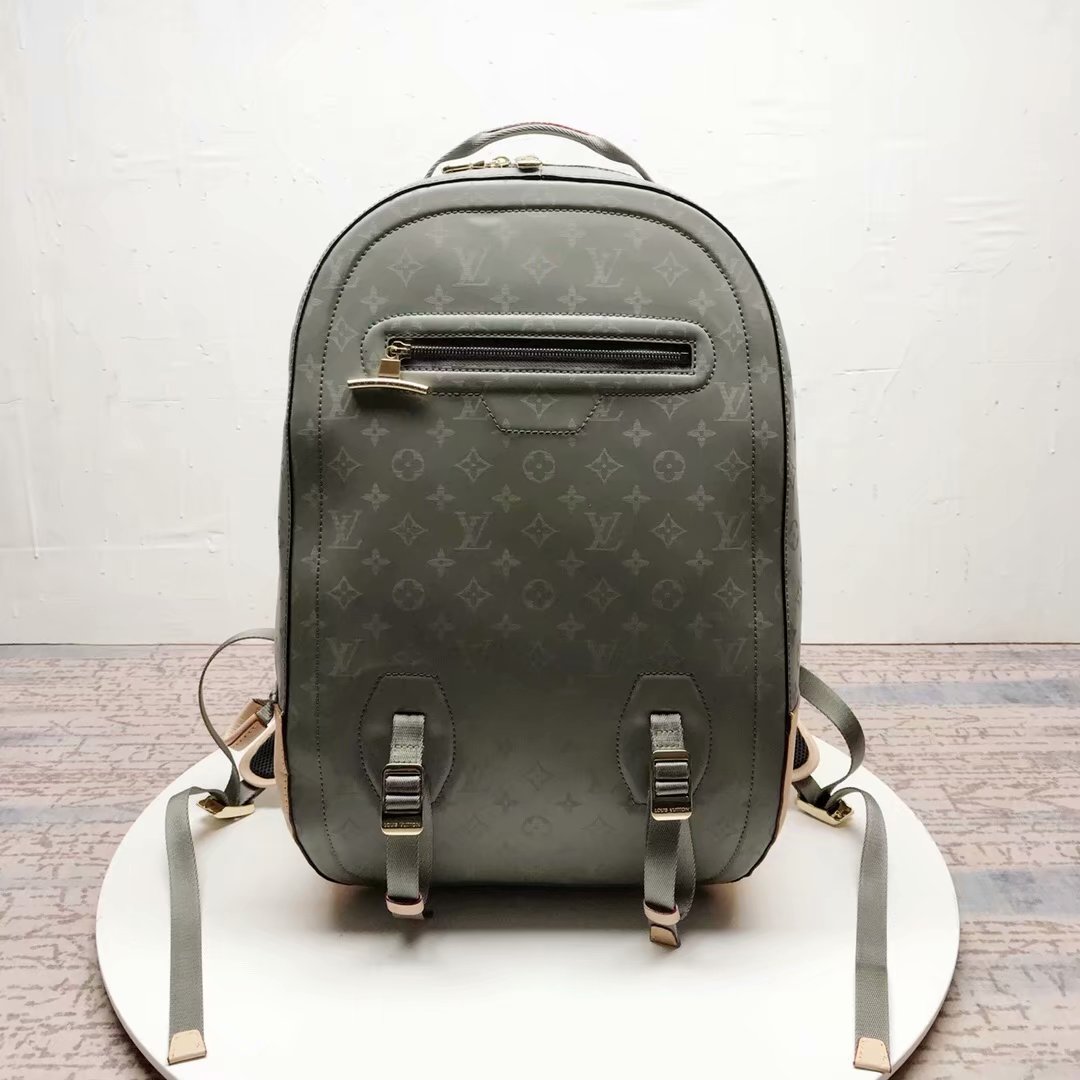 LV Backpack 1;1 Quality-206