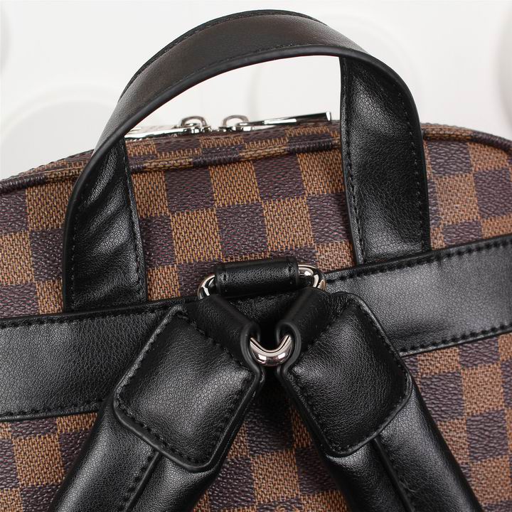 LV Backpack 11 Quality-031