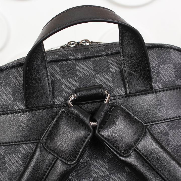 LV Backpack 11 Quality-032