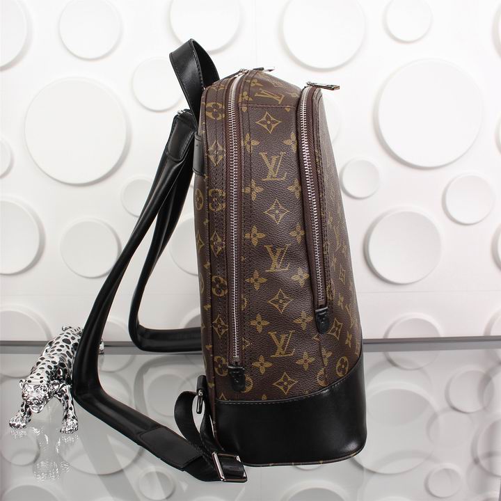LV Backpack 11 Quality-033