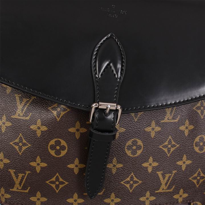 LV Backpack 11 Quality-034