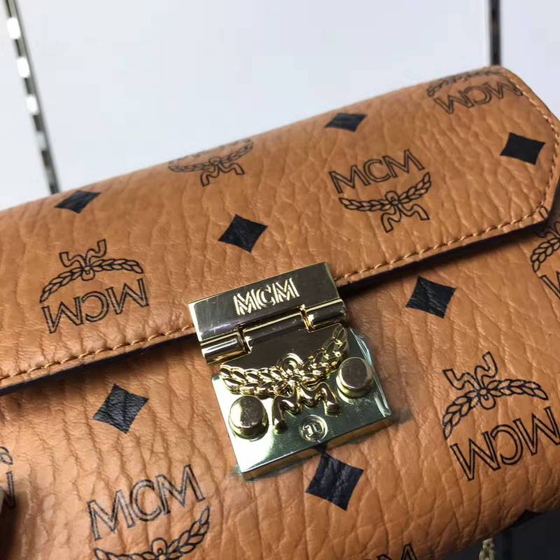 MCM Handbag AAA quality-010